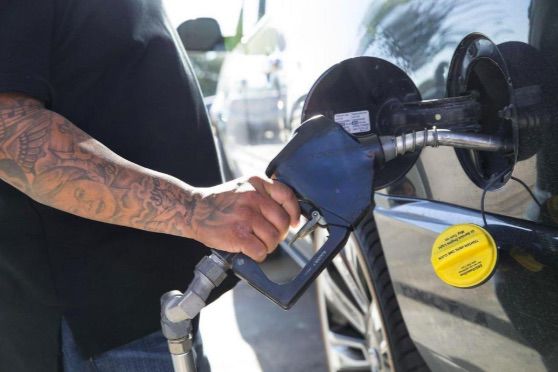 국내 원유 및 석유 제품 재고 감소로 인해 어스틴의 휘발유 가격은 지난 주 갤런당 6센트 가까이 올랐으며 앞으로 몇 주 동안 계속 오를 것으로 예상된다.