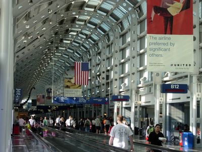 중서부 제 1공항인 시카고 오헤어 공항의 방문객은 연간 8천여만명에 육박한다 [Flickr]