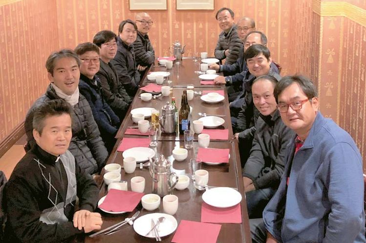 남가주천주교한인사제협의회는 지난 2일 용수산에서 2019년 신년하례회 겸 1월 정기모임을 갖고 상반기 프로젝트에 대해 논의했다.