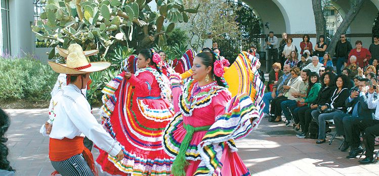 샌타애나의 바워스 뮤지엄 등 주말 곳곳에서 멕시코 전통축제인 싱코데마요 행사가 개최된다. [각 행사 웹사이트 캡처]