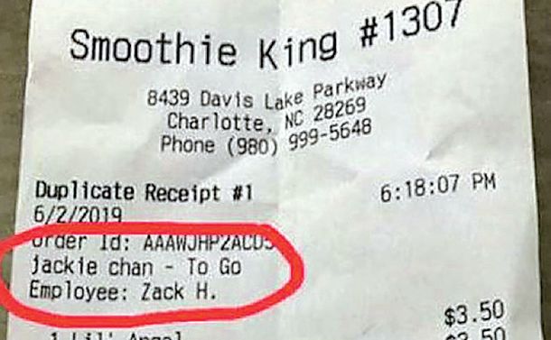 지난 2일 한인 토니 최씨가 음료가게 스무디킹에서 중국 배우 이름인 '재키 찬'이라고 적힌 영수증을 받았다. [WSOC 캡처]