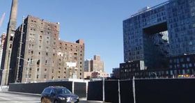 뉴욕의 랜드마크인 도미노 설탕공장 본사 빌딩(왼쪽)은 향후 리노베이션 후 테크 관련 업체의 사무용 빌딩으로 사용될 예정이다.