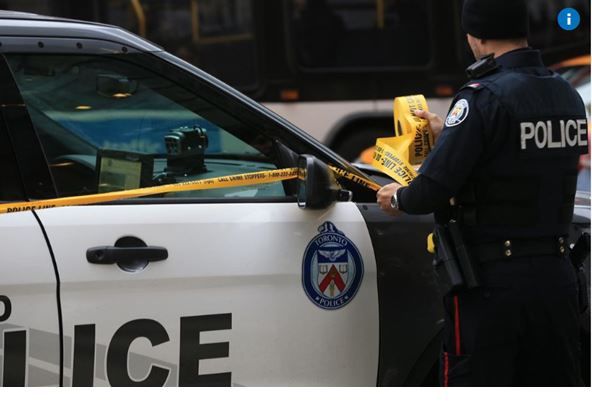 10일 토론토 제인 스트릿- 핀치 에비뉴 인근에서 60대 여성 2명이 차에 치여 한명이 숨진 사고가 발생했다.
