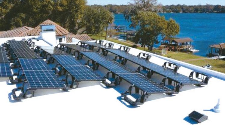 LG전자와 미국 주택건설협회가 협업한 ‘탄소 중립’ 주택에 설치된 LG 태양광 패널. [LG전자 글로벌 뉴스룸 제공]