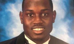 피격으로 사망한 흑인 청년 아베리. 