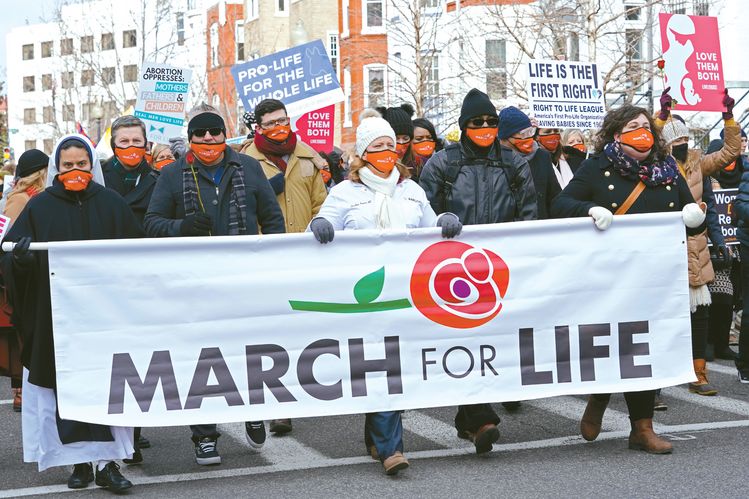 지난달 29일 워싱턴DC에서는 낙태 반대 집회인 '생명을 위한 행진(March for Life)'이 진행됐다. 기독교인을 중심으로 낙태를 반대하는 대규모 집회다. 올해로 48회째(1974년 시작)를 맞는다. 특히 올해는 낙태를 지지하는 바이든 행정부에 대해 기독교내 반발이 심한 상황이다. AP]