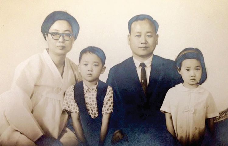 정준호 변호사의 어린 시절 가족 사진. [사진 정준호 변호사]