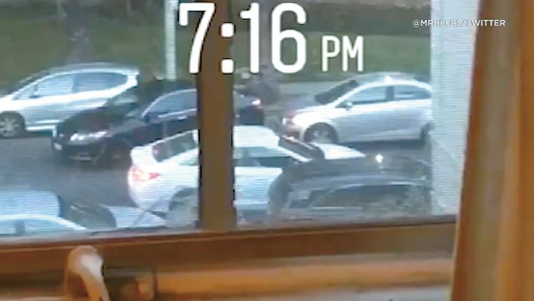 LA한인타운에서 주차 문제가 심화되고 있다. 사진은 지난달 주차 공간을 놓고 90분간 대치한 동영상 캡처.