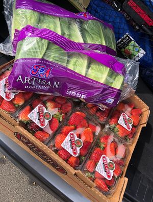 After paying a visit to the World Harvest location, they offered two free packs of romaine lettuce and eight containers of fresh ripe strawberries. [Source: Author, Joanne Chae]
