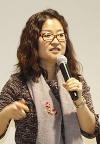 김현정 가주한미포럼 대표가 3.1절 100주년 기념강연회에서 강연하고 있다. 