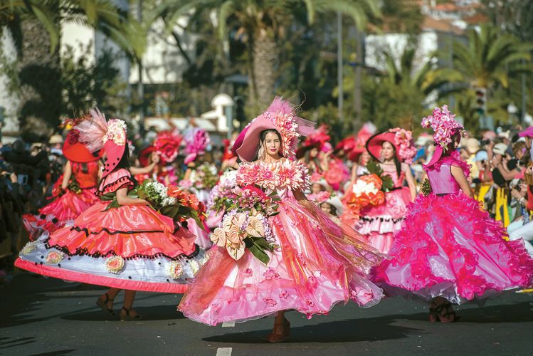 마데이라 섬의 연례 꽃축제인 ‘페스타 다 플로’의 모습. 지난 3월 개최 예정이었으나 코로나 사태로 인해 오는 9월로 연기됐다. [마데이라 섬 지방정부 페이스북 캡처]