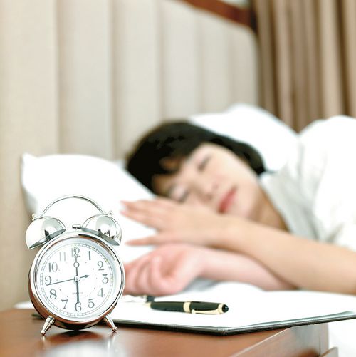 평소 수면시간이 9시간을 넘으면 건강에 해롭다.